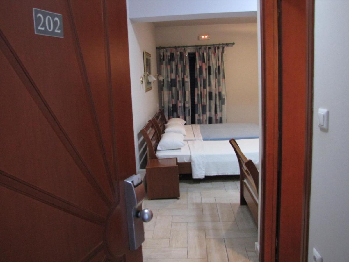 Hotel Hlidi Kókkinon Nerón Eksteriør billede